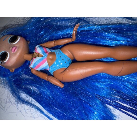 LOL Surprise OMG Candylicous Fashion Doll Series 2 - Picture 2 of 6